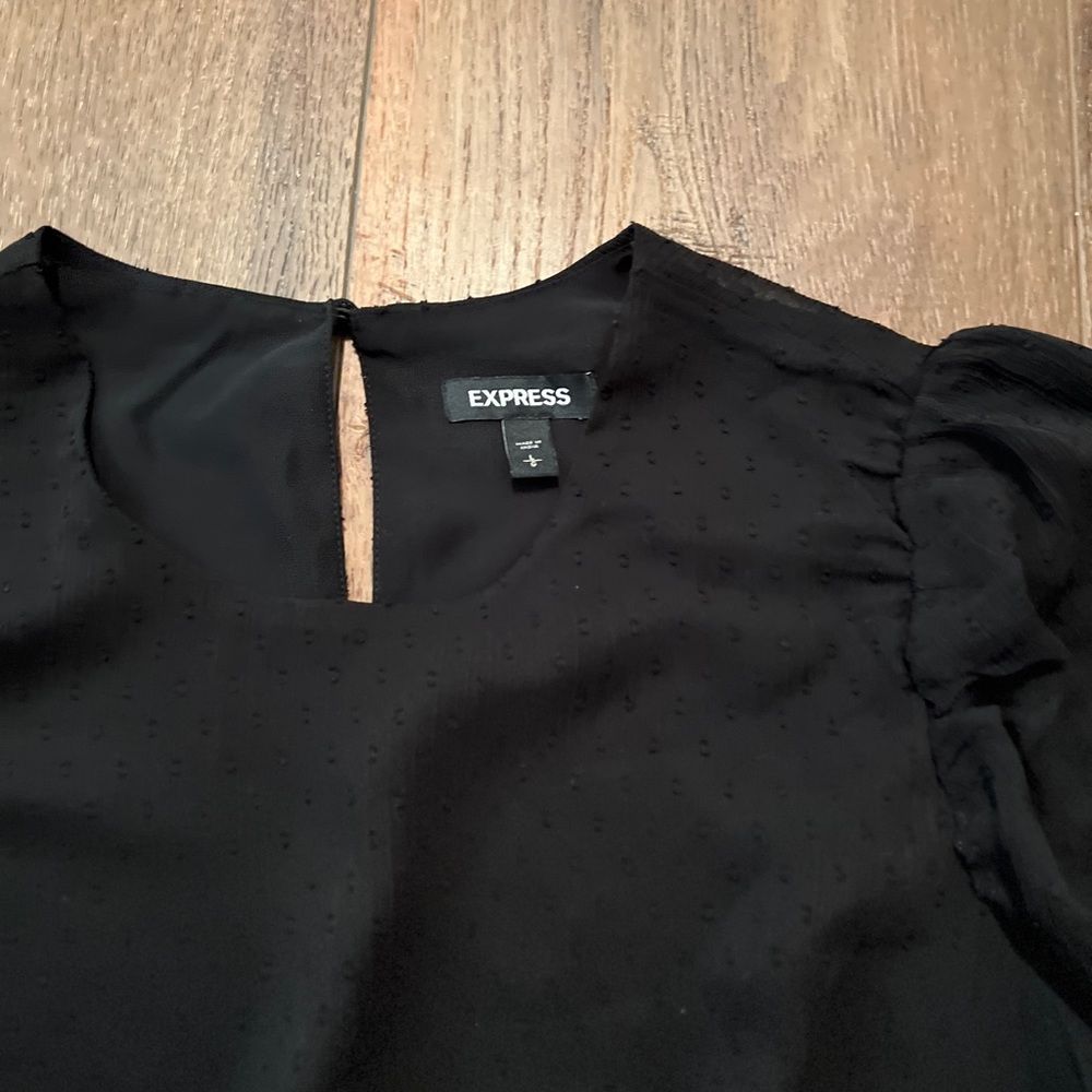Express sheer top. - Picture 3 of 3